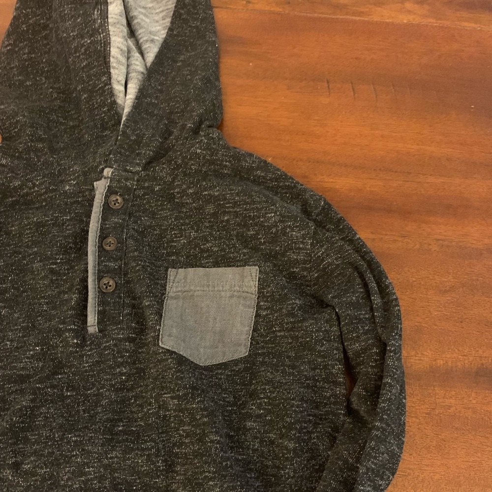 Long sleeve Shirt with hood